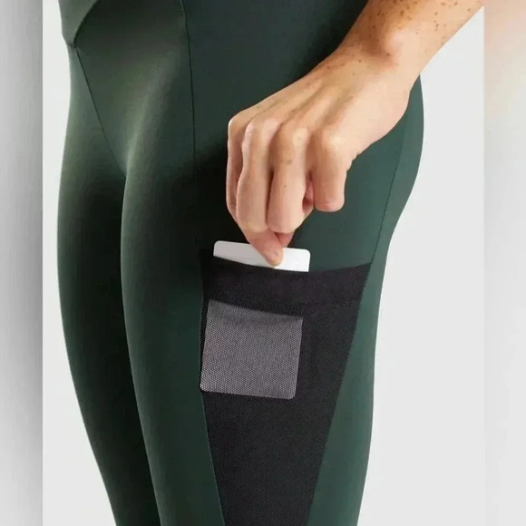 Gymshark Venture Leggings in Dark Green Size Medium EUC - Picture 5 of 11